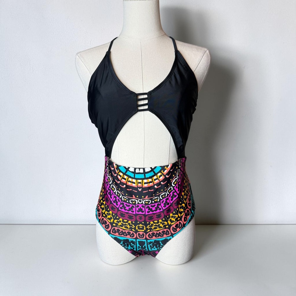 Cleobella Harlow One Piece Swimsuit Cut Out Boho Bohemian Medallion size Medium